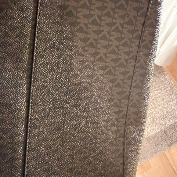 Michael Kors Black and Brown Shoulder Bag - Picture 9 of 9